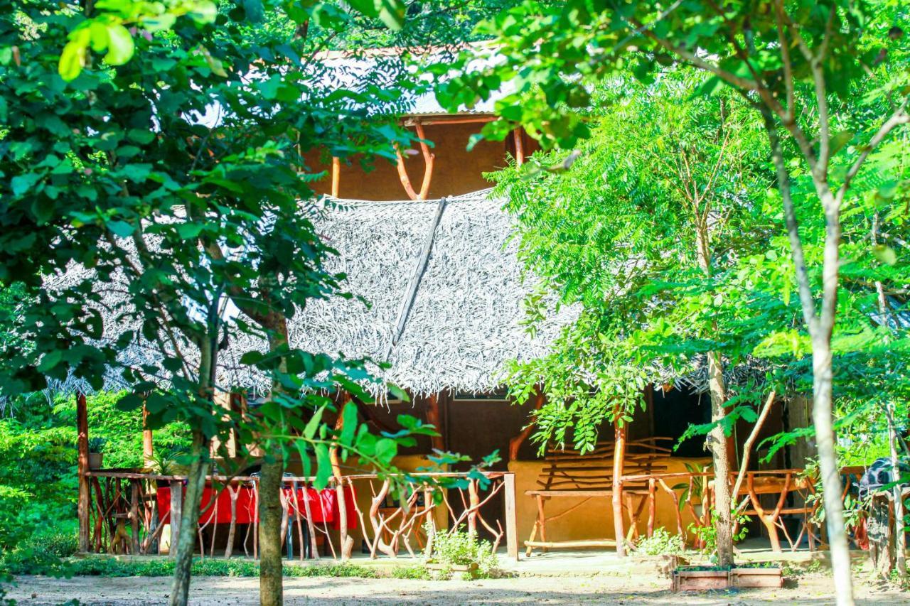 Relax Nature Villa Сигирия Экстерьер фото